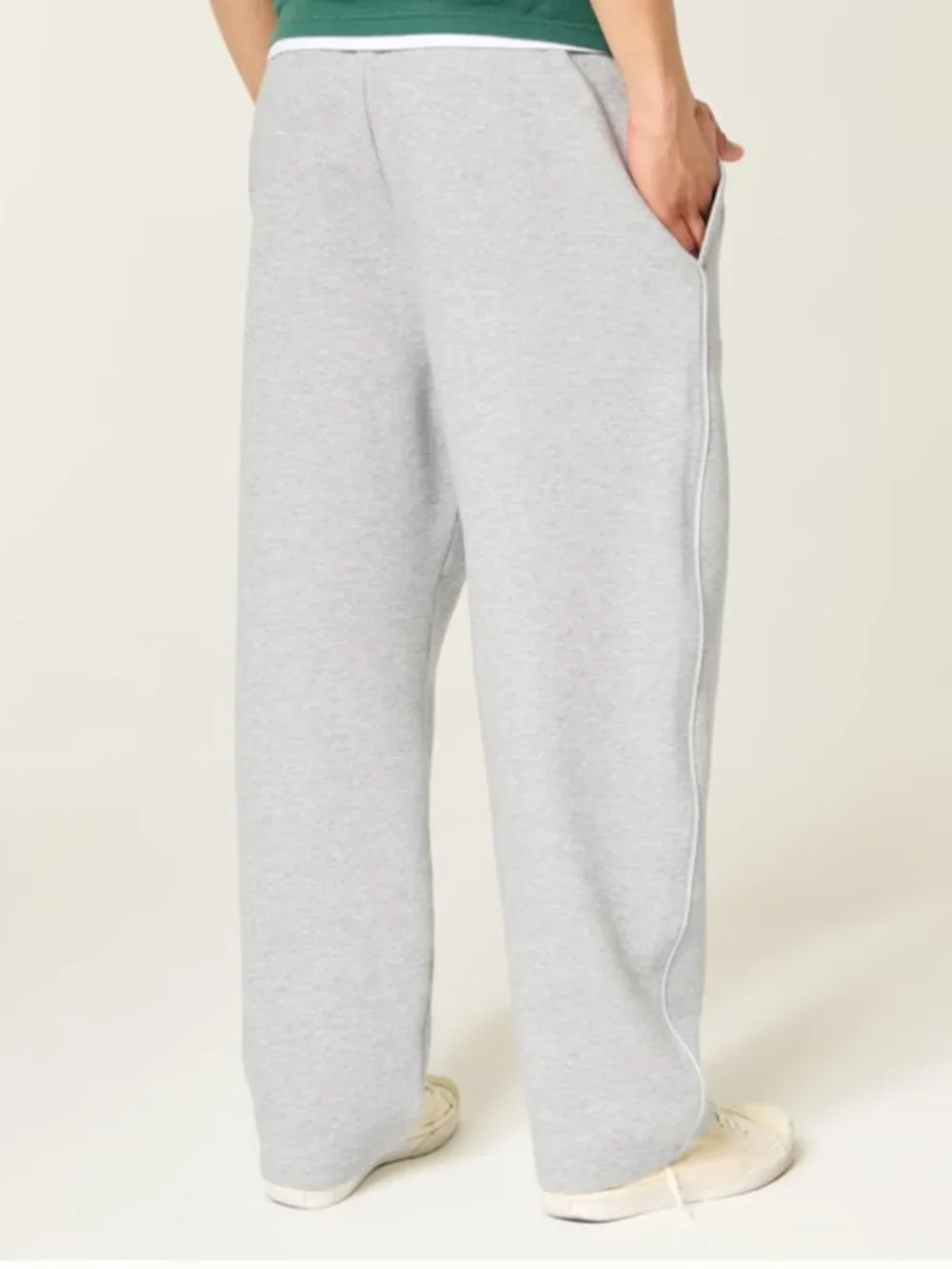 NWT Hollister Baggy Everyday Cooling Sweatpants, Size L